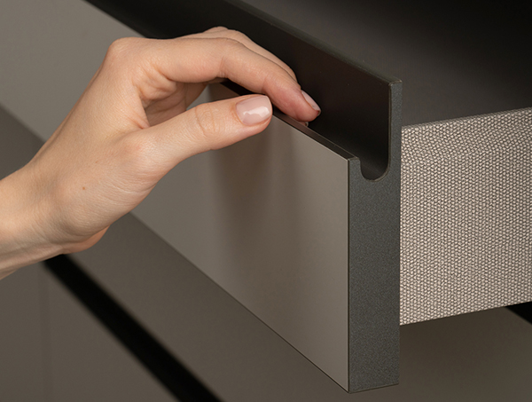 Эргономичная J-ручка